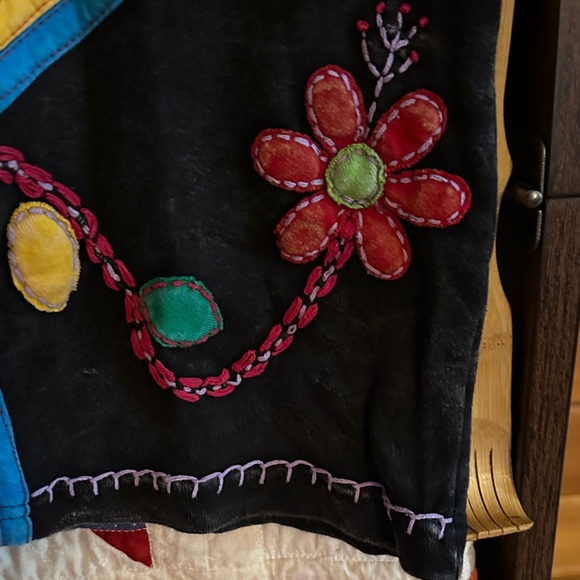 Rising International Black Sweater with Multicolor Floral Design - Picture 4 of 5